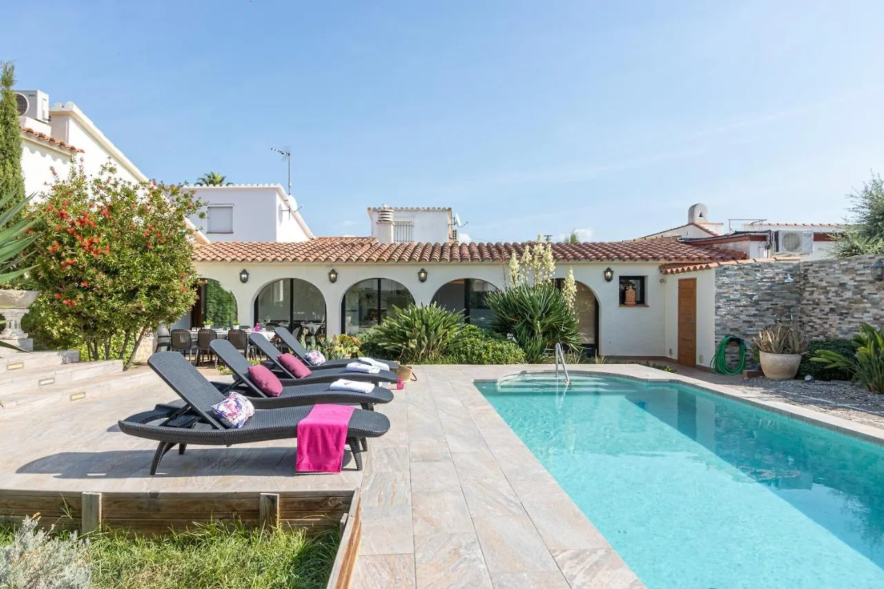 Apart-Rent Villa Alberes Empuriabrava 0*,  Spanien