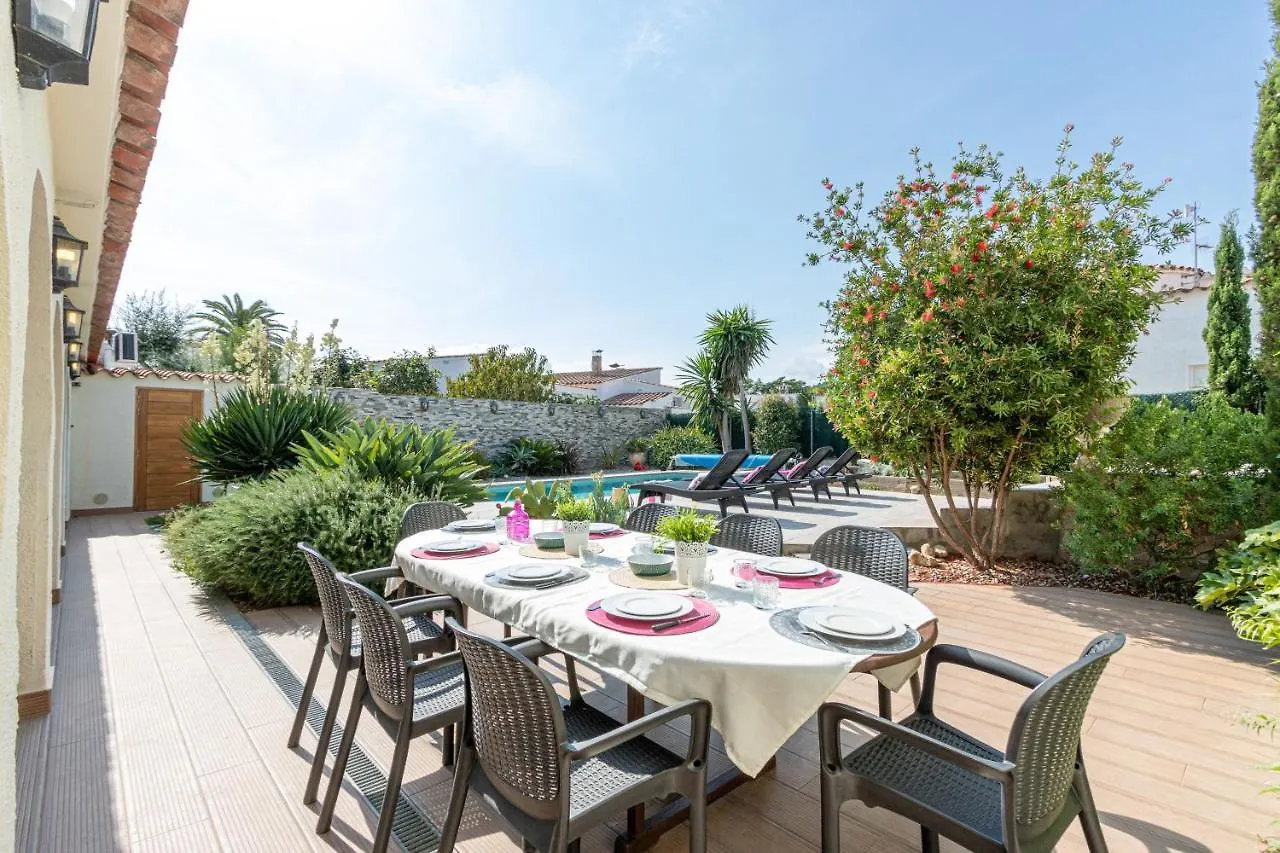 Apart-Rent Villa Alberes Empuriabrava Spanien